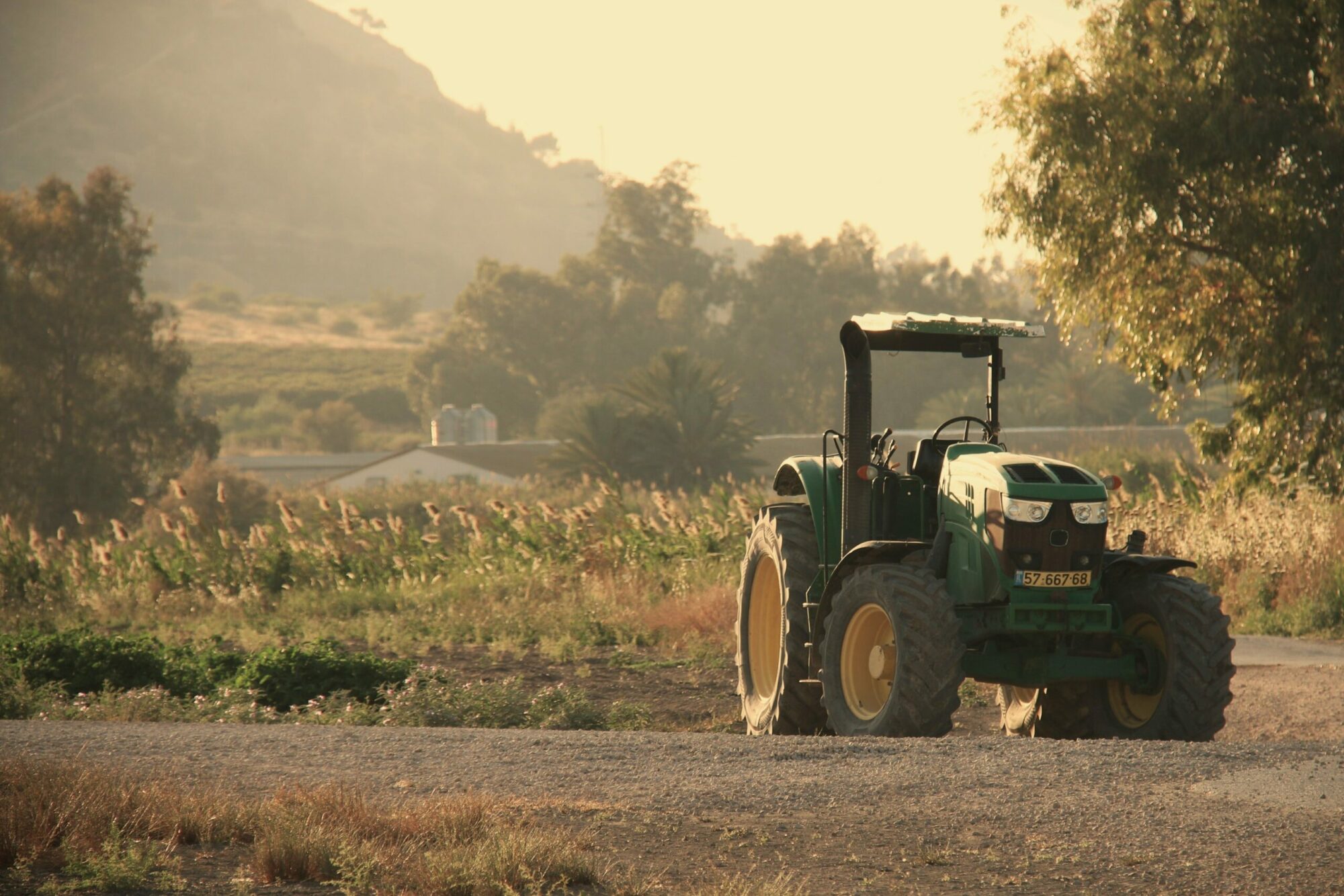 Batteries agricoles pour tracteurs et machines agricoles utilisées en milieu professionnel.